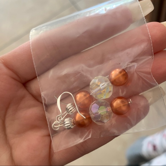 Women’s earrings - Picture 1 of 1